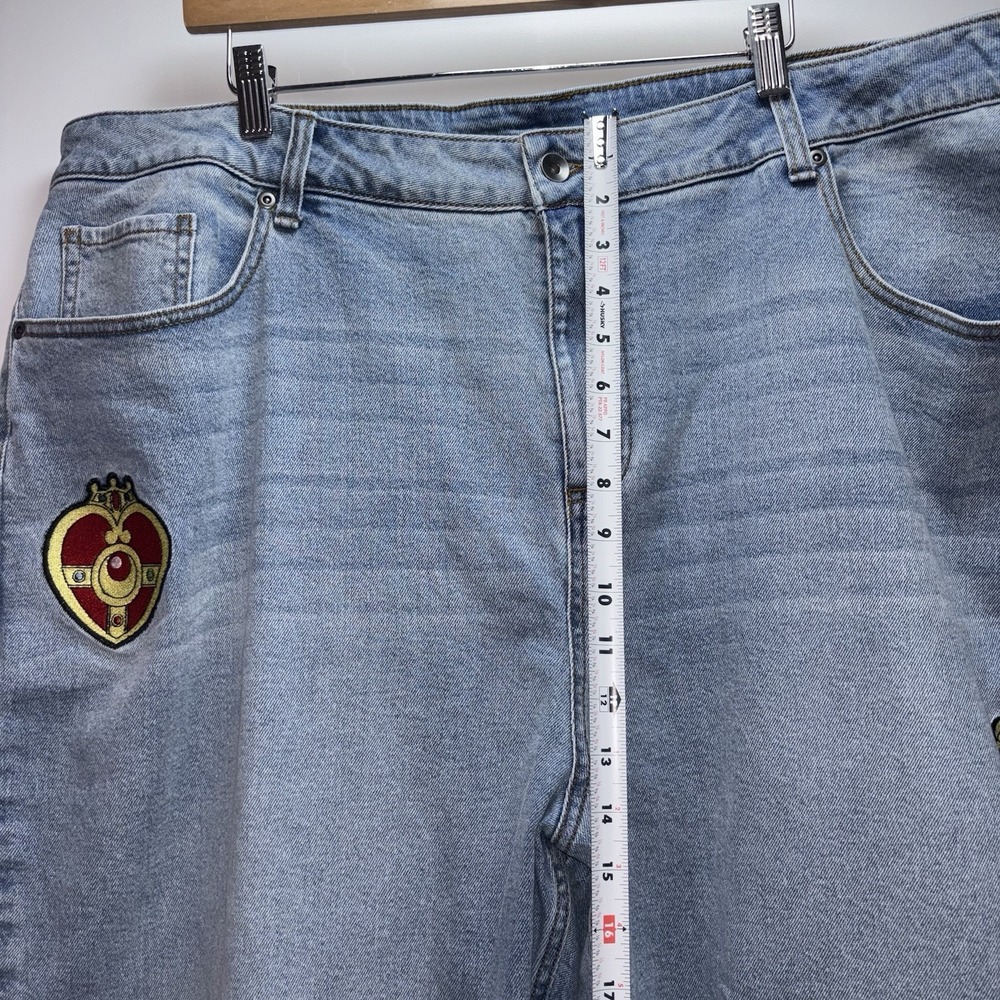 Sailor Moon Hot Topic Exclusive Embroidered Mom Jeans Size 24 Light Wash Anime - Picture 7 of 12